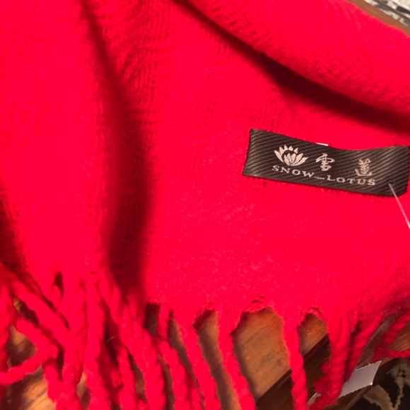 Red Cashmere Wrap/Shawl - Picture 4 of 4